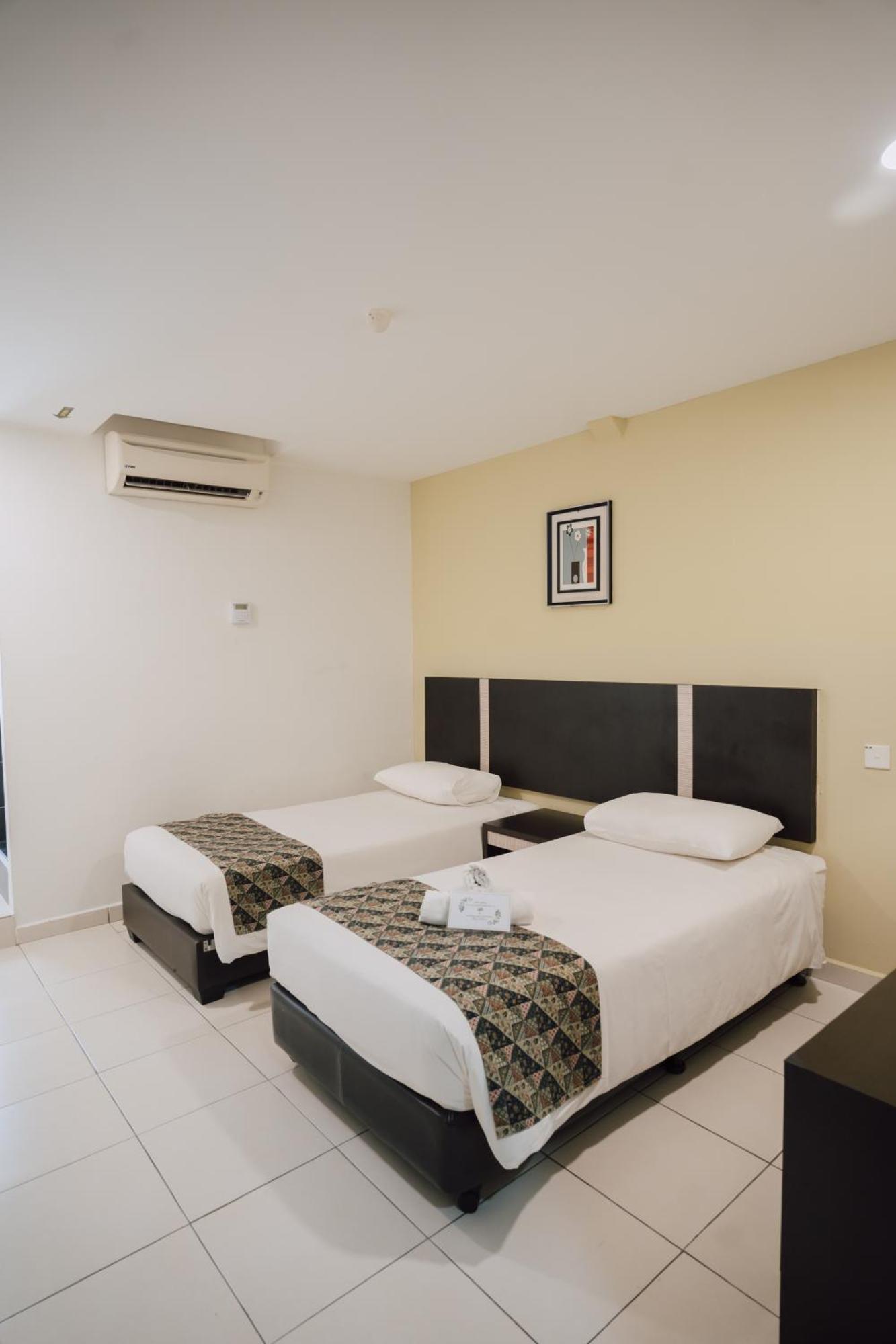 Nd Hotel Melaka Esterno foto
